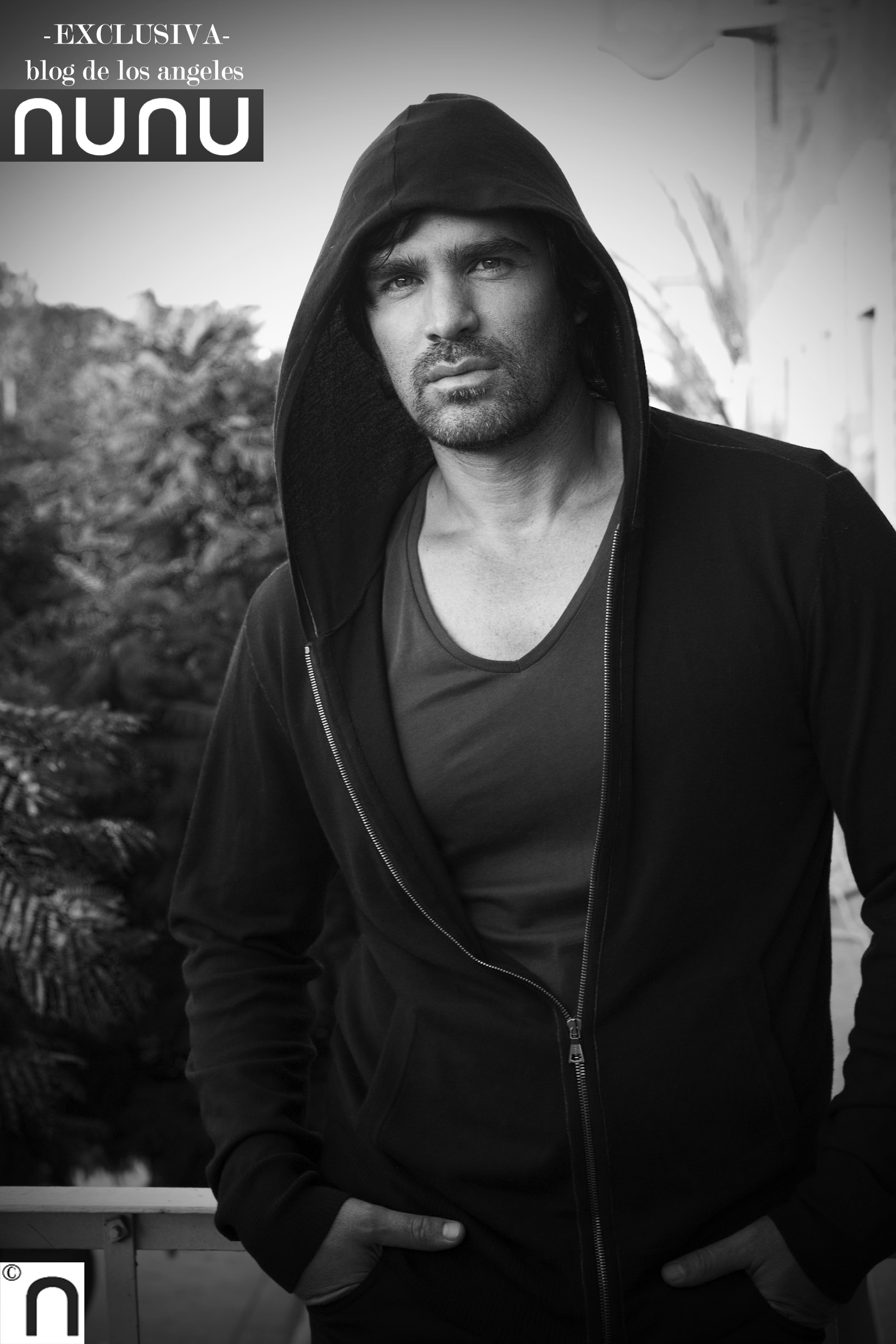 El actor Eduardo Verástegui es uno de los tres productores de Metanoia, junto a Alejandro Gómez Monteverde y Leo Severino. Little Boy es la ambiciosa propuesta de estos tres amigos, después de Bella, la película que ganó el  "People's Choice Award" en 2006 en el prestigioso Toronto International Film Festival.